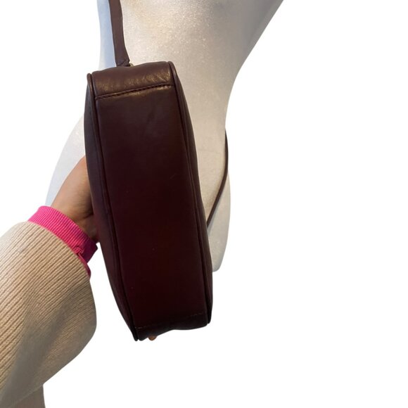 Authentic Vintage Etienne Aigner Burgundy Leather Crossbody Bag - Picture 7 of 9
